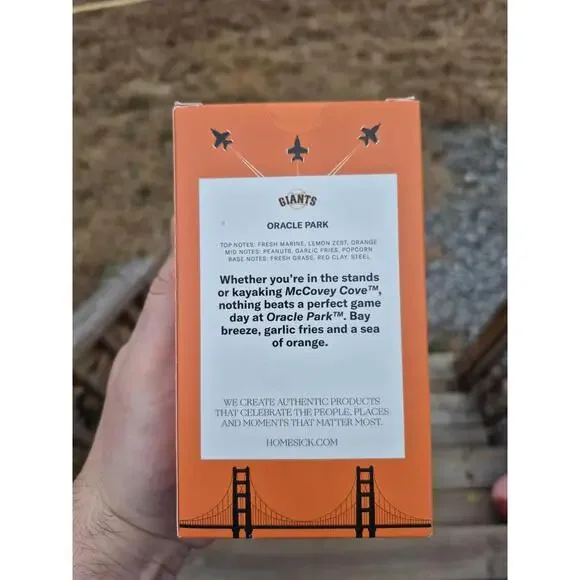 NEW IN BOX HOMESICK CANDLE 13.75oz, GIANTS ORACLE PARK MLB Collectible - Picture 3 of 6